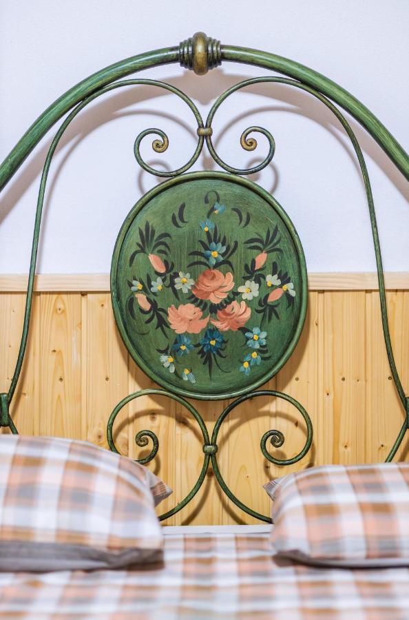 Chalet Giuel Barcut Bagian luar foto